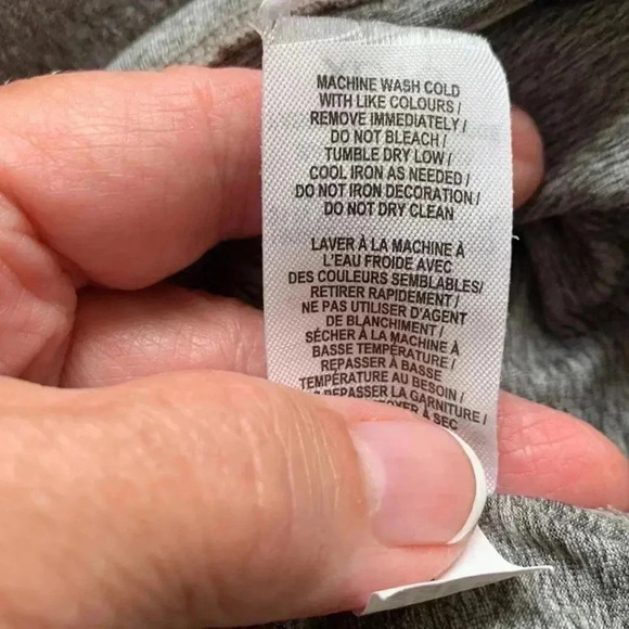 Head short sleeve, scoop neck, athletic shirt, in a soft poly/spandex blend - Picture 6 of 6